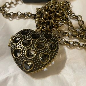 Women’s Fashion Jewelry Heart Locket